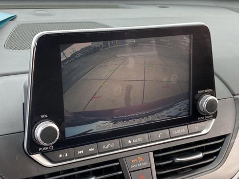 Used 2024 Nissan Altima 2.5 SV image 35