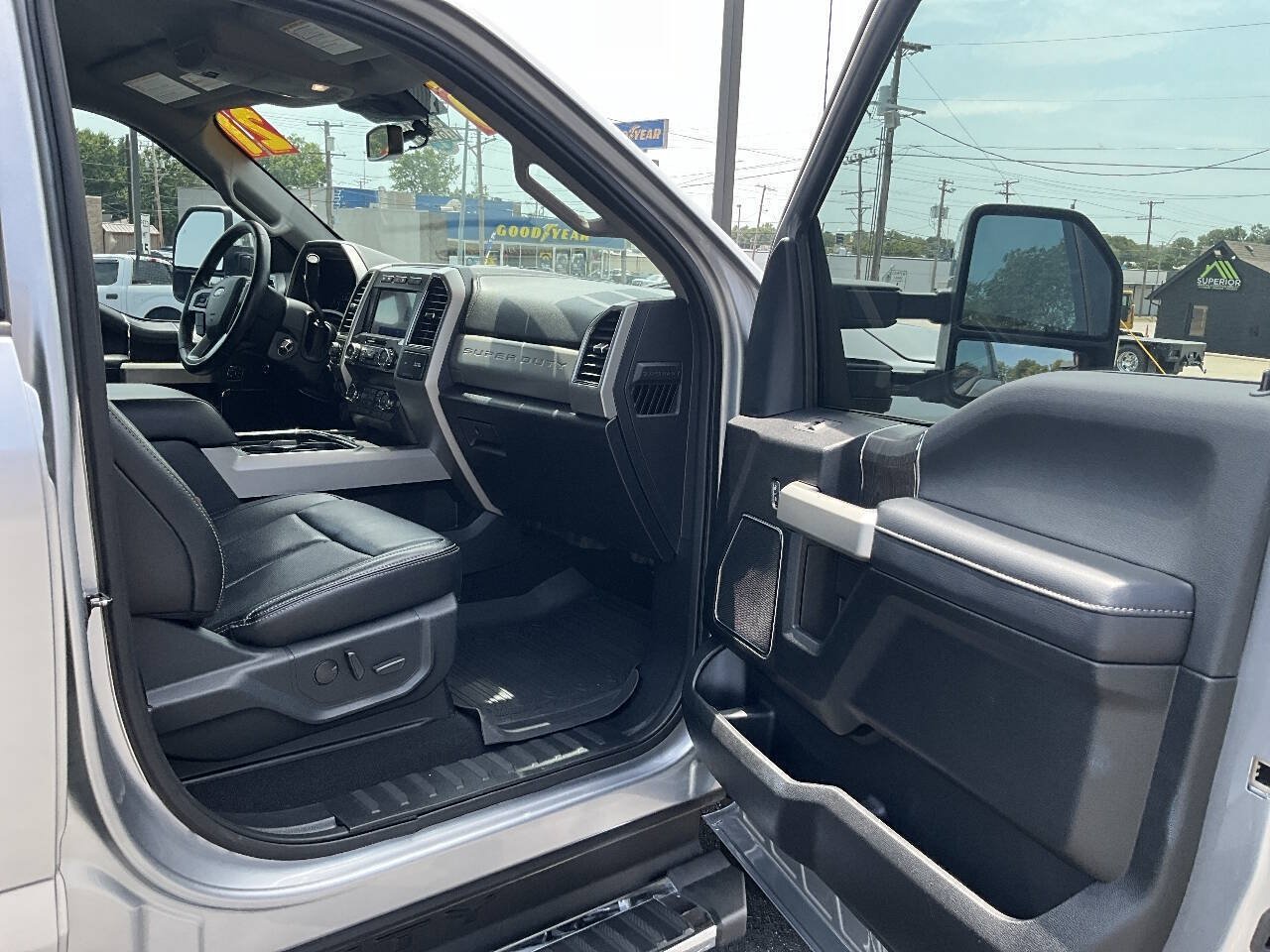 Used 2021 Ford F250 Lariat w/ Chrome Package AWD/4WD image 30