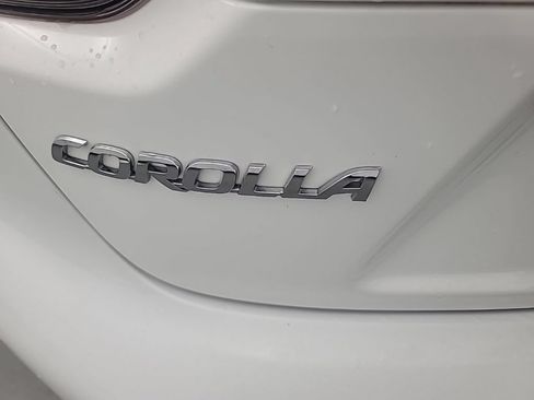 Used 2024 Toyota Corolla LE FWD image 11