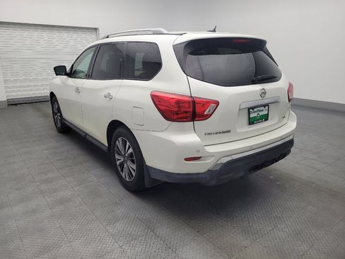Used 2017 Nissan Pathfinder SL w/ SL Tech Package image 5