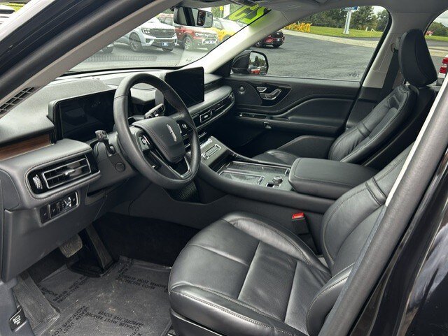 Used 2025 Lincoln Aviator Reserve w/ Illumination Package AWD/4WD image 6