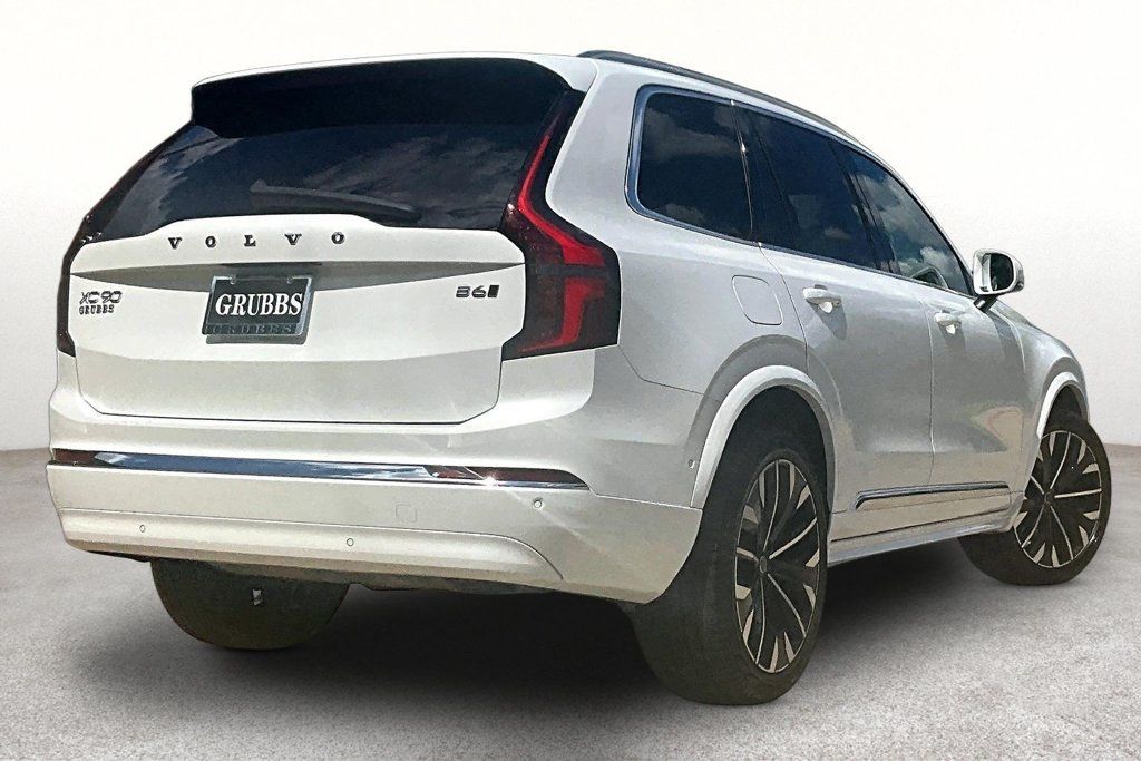 Certified 2026 Volvo XC90 B6 Plus AWD/4WD image 2