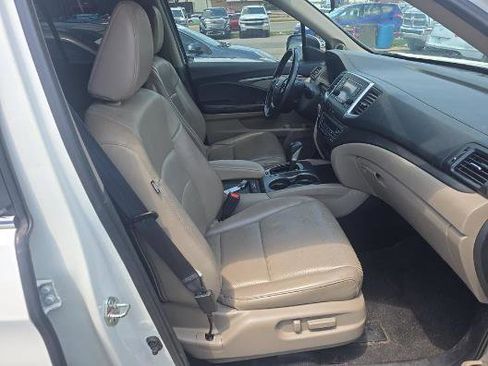 Used 2018 Honda Ridgeline RTL image 11