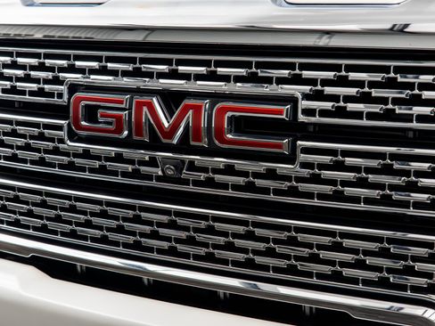 Used 2023 GMC Sierra 2500 Denali w/ Denali Ultimate Package AWD/4WD image 4