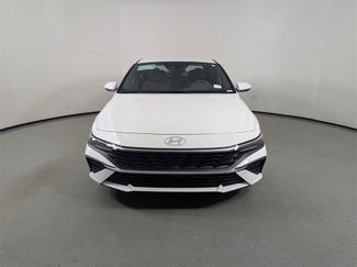 New 2025 Hyundai Elantra SE video 2