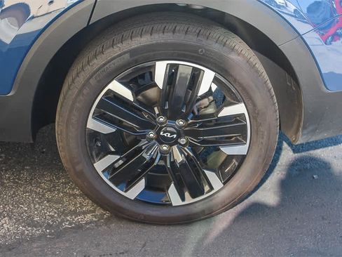 Used 2024 Kia Telluride SX Prestige image 12