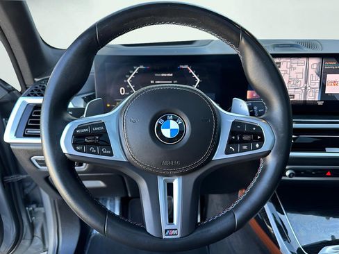 Used 2023 BMW X7 M60i w/ Executive Package image 39