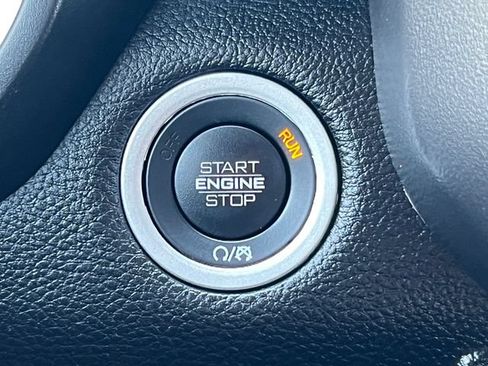 Used 2025 RAM 1500 Rebel AWD/4WD image 33
