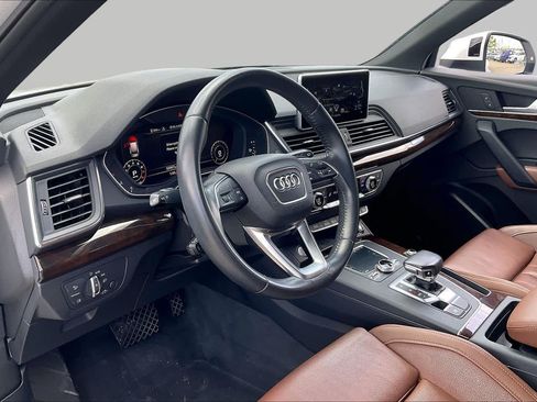Used 2018 Audi Q5 2.0T Premium Plus w/ Premium Plus Package AWD/4WD image 16