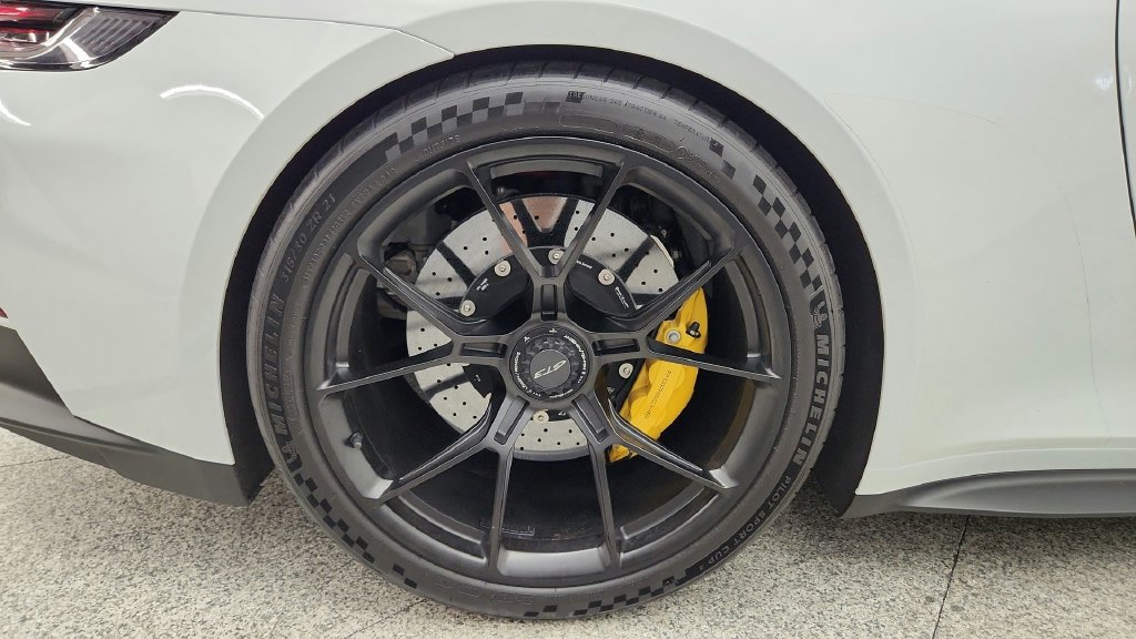 Used 2022 Porsche 911 GT3 RWD image 29