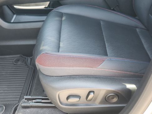Used 2025 Chevrolet Equinox RS w/ Safety and Technology Package FWD image 25