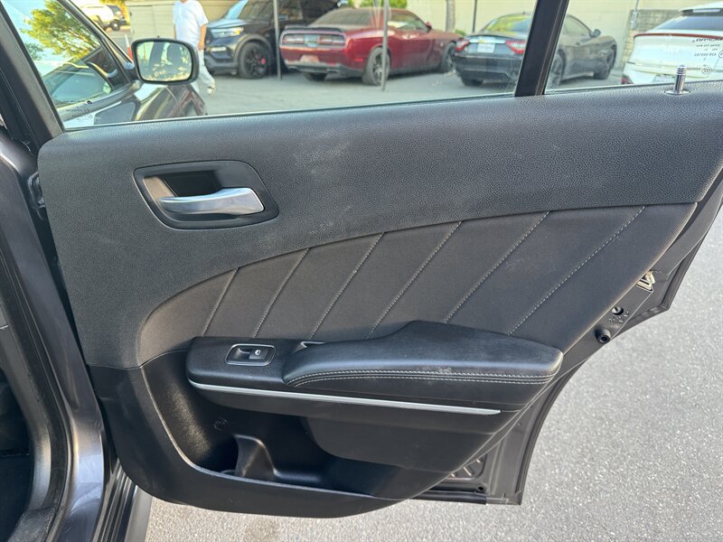 Used 2022 Dodge Charger R/T RWD image 40