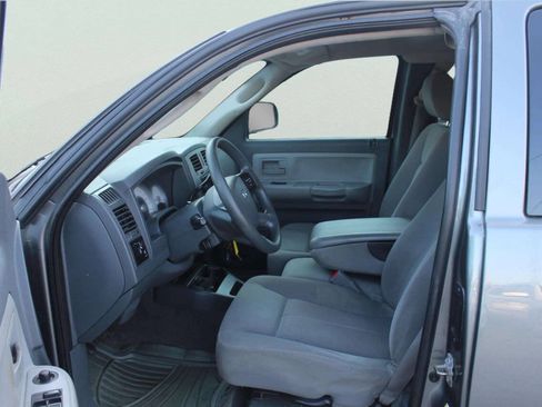 Used 2006 Dodge Dakota SLT w/ Trailer Tow Group AWD/4WD image 7