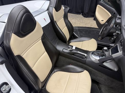 Used 2008 Pontiac Solstice Convertible w/ Premium Package image 19