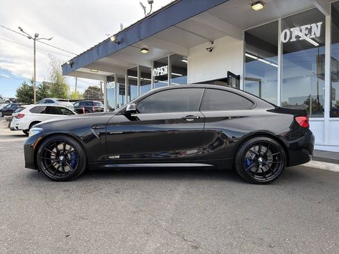 Used 2018 BMW M2 RWD image 3