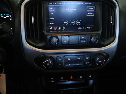 Used 2020 Chevrolet Colorado LT w/ Safety Package RWD image 19