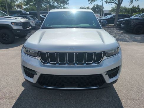 New 2026 Jeep Grand Cherokee Laredo RWD image 3