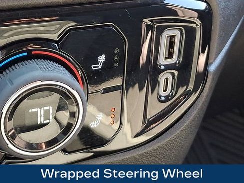 Used 2023 Chevrolet Silverado 1500 LT AWD/4WD image 16