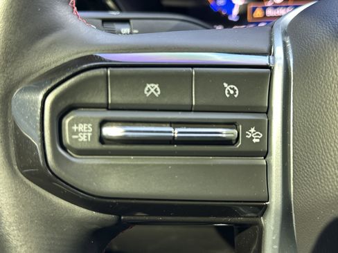 Certified 2025 Chevrolet Colorado Z71 w/ Technology Package AWD/4WD image 25