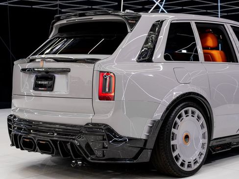 Used 2026 Rolls-Royce Cullinan AWD/4WD image 29