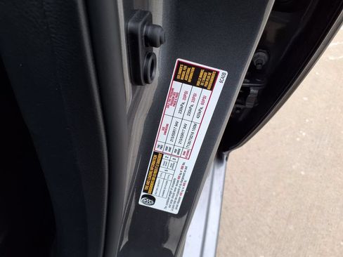 Used 2025 Nissan Altima 2.5 SV FWD image 31