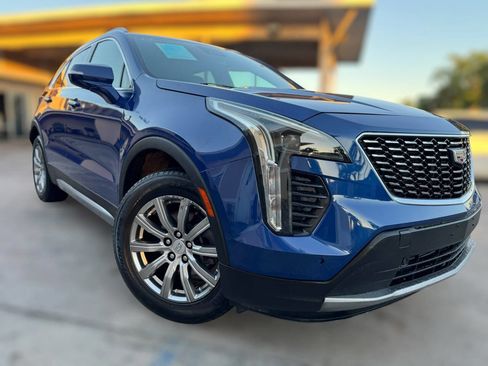 Used 2021 Cadillac XT4 Premium Luxury image 3