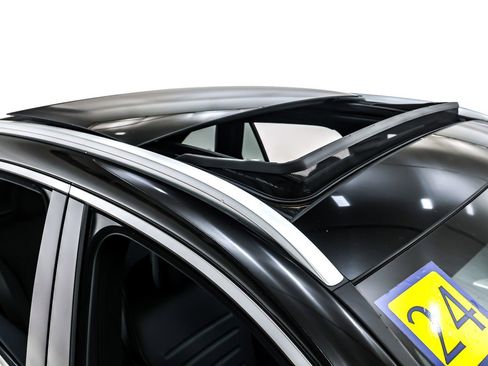 Used 2024 Mercedes-Benz GLC 300 4MATIC w/ AMG Line image 22