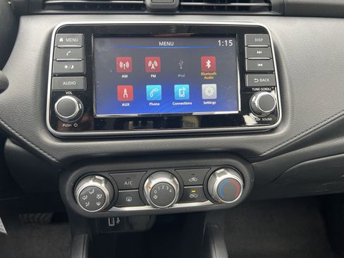 Used 2024 Nissan Versa S w/ Trunk Package image 19