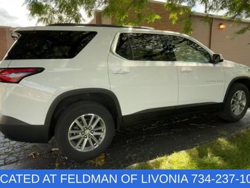 Used 2023 Chevrolet Traverse LT FWD image 8