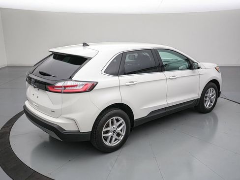 Certified 2024 Ford Edge SEL w/ Convenience Package AWD/4WD image 4
