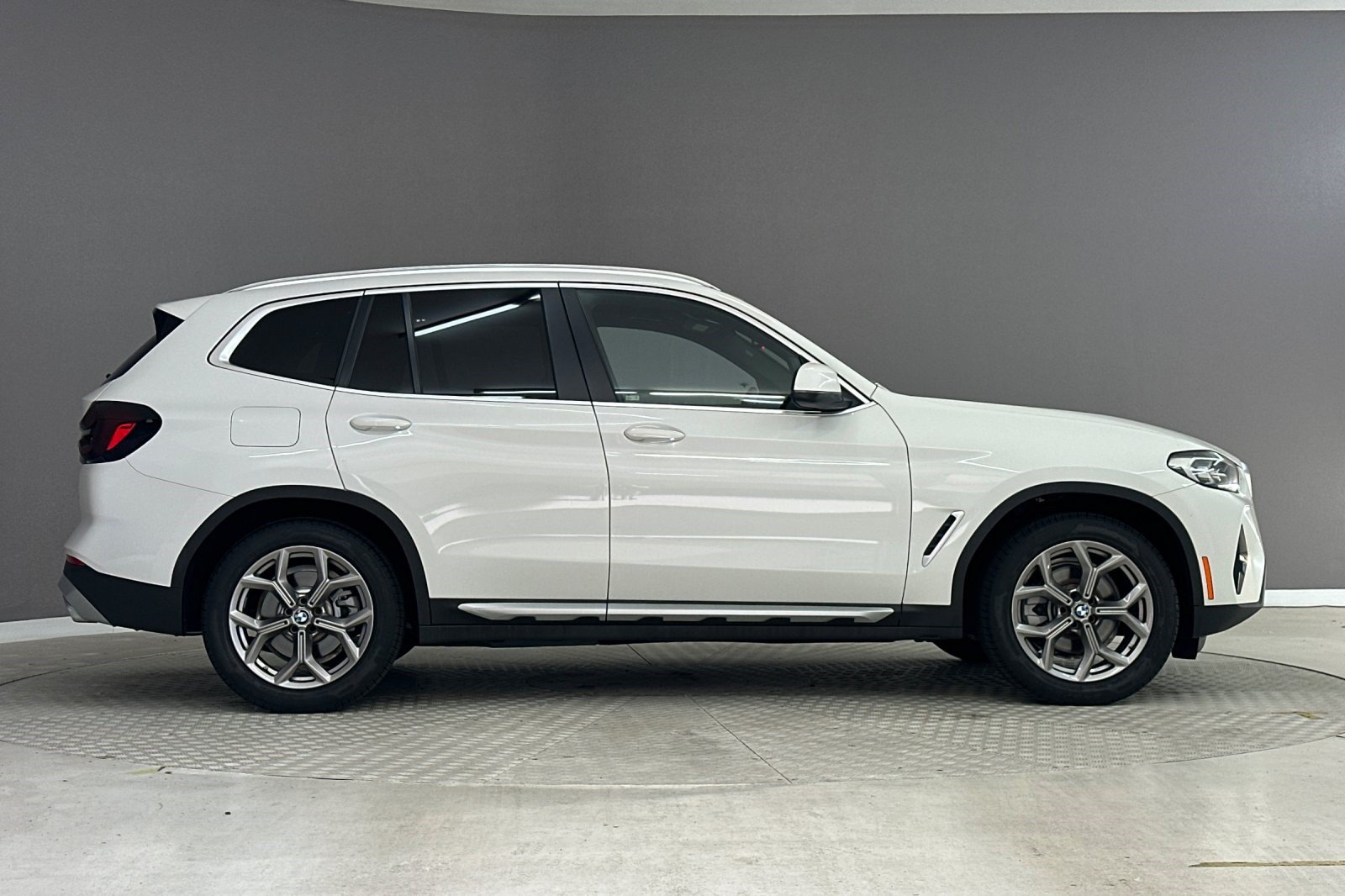 Certified 2023 BMW X3 xDrive30i w/ Convenience Package w/ZPA AWD/4WD image 7
