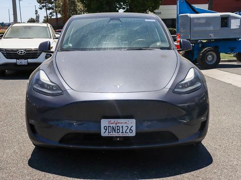 Used 2022 Tesla Model Y Long Range AWD/4WD image 17