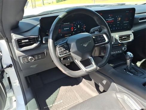 Used 2024 Ford Mustang GT Premium image 8