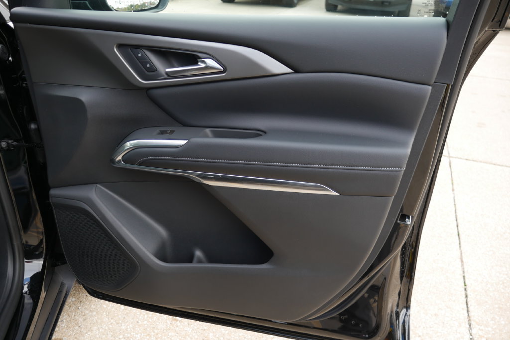New 2027 Chevrolet Traverse LT AWD/4WD image 11