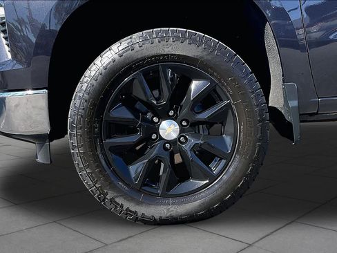 Used 2022 Chevrolet Silverado 1500 LT AWD/4WD image 10