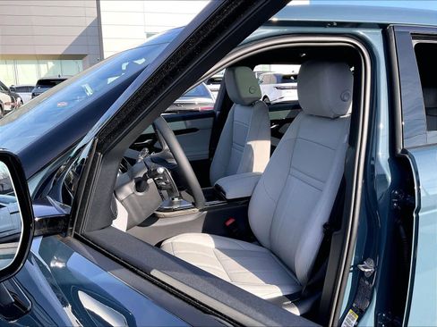New 2026 Land Rover Range Rover Evoque S image 11