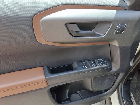 Used 2025 Ford Bronco Sport Outer Banks w/ Outer Banks Tech Package+ AWD/4WD image 13