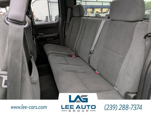 Used 2007 Chevrolet Silverado 1500 LT w/ 1LT Convenience Package AWD/4WD image 10