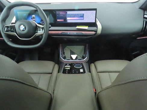 Used 2025 BMW X3 xDrive30i w/ Premium Package image 14