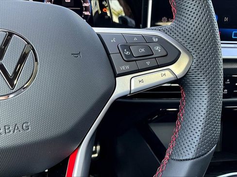 New 2026 Volkswagen GTI SE image 10