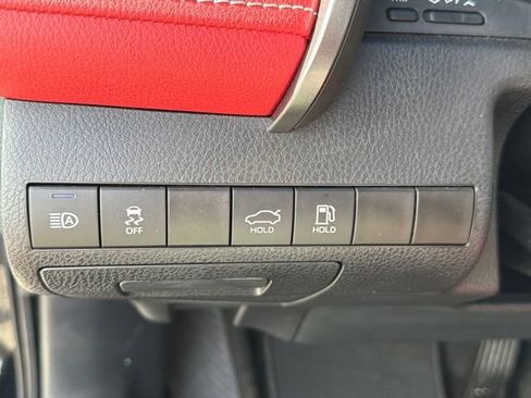 Used 2022 Toyota Camry XSE FWD image 31