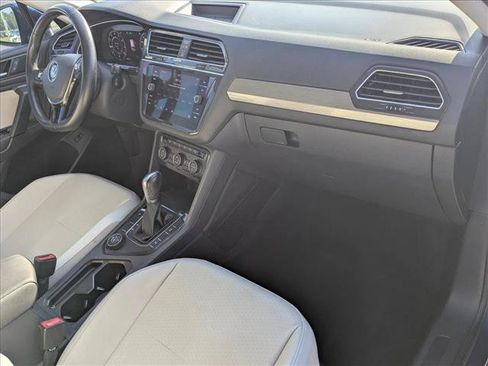 Used 2019 Volkswagen Tiguan SEL w/ 3rd Row Seat Package AWD/4WD image 20