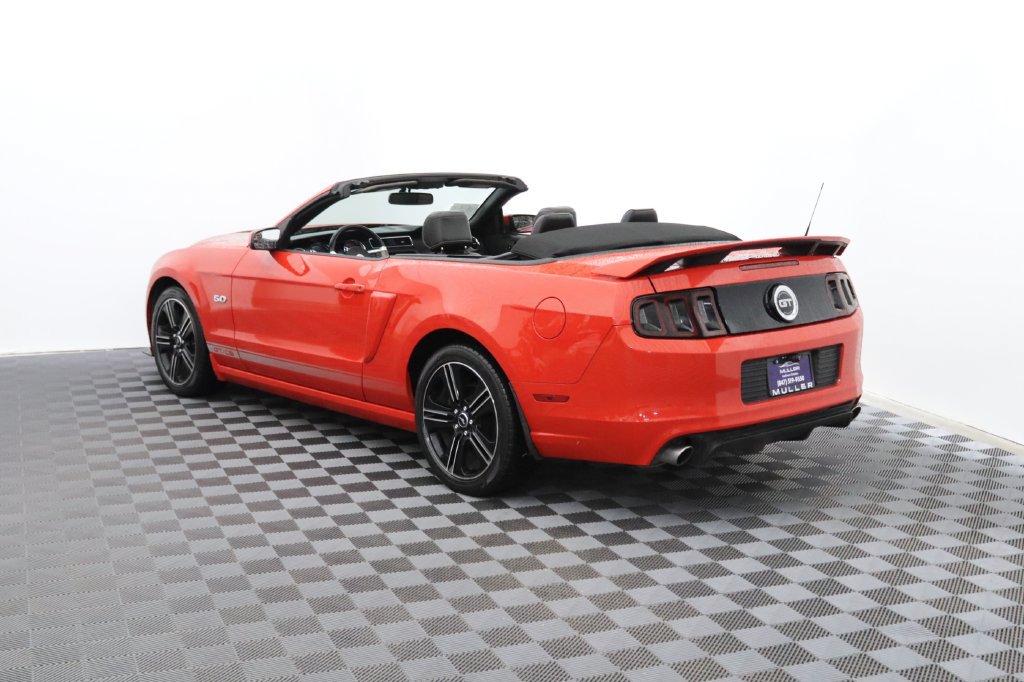 Used 2014 Ford Mustang GT Premium w/ Equipment Group 402A RWD image 8