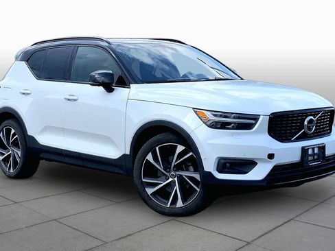 Used 2022 Volvo XC40 T5 R-Design w/ Advanced Package AWD/4WD image 3
