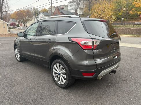 Used 2017 Ford Escape Titanium image 5