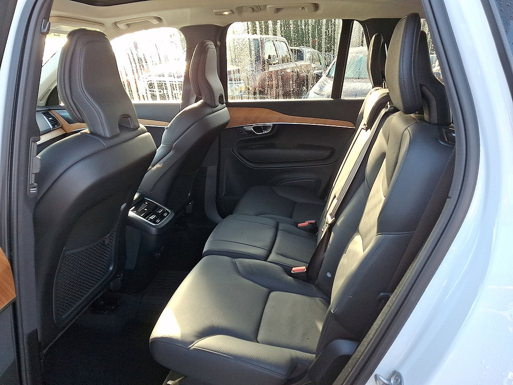 Used 2023 Volvo XC90 B6 Plus w/ Protection Package Premier AWD/4WD image 19