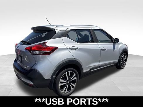 Used 2018 Nissan Kicks SR FWD image 5