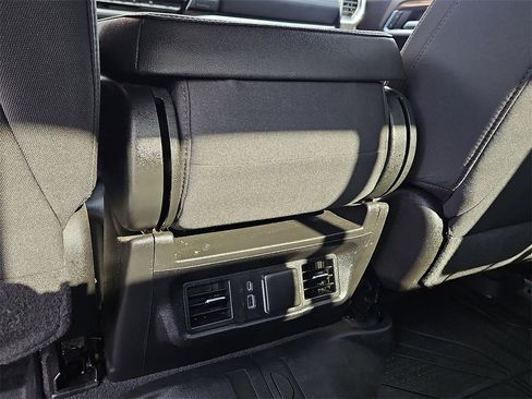 Used 2022 Chevrolet Silverado 1500 LT w/ Safety Package image 20