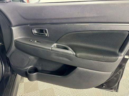 Used 2024 Mitsubishi Outlander Sport ES AWD/4WD image 28