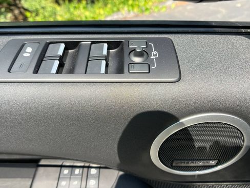 Used 2024 Land Rover Discovery S AWD/4WD image 12